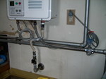 給湯器配管の水道修理１.jpg